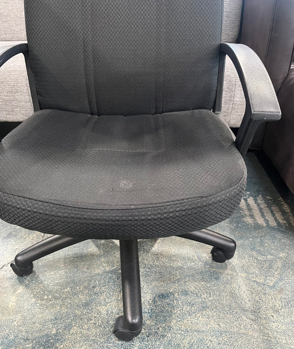 Black Office Chair w/ Adjustable Height (NEW)