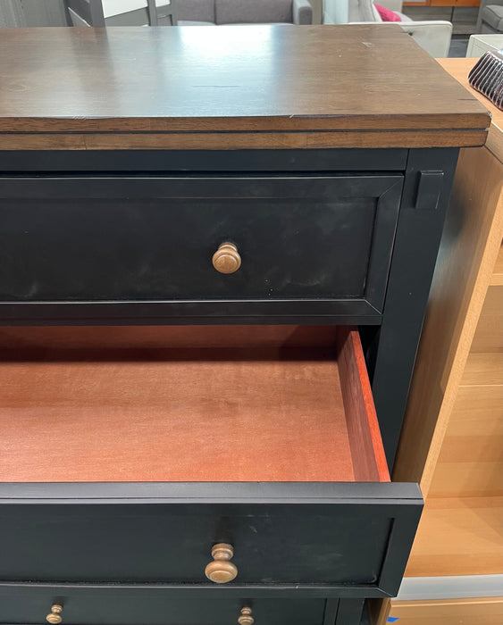 Stormy Ridge 6-Drawer Dresser (NEW)