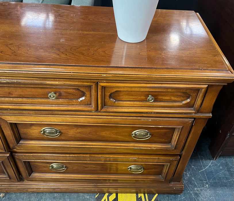 7-Drawer Dresser