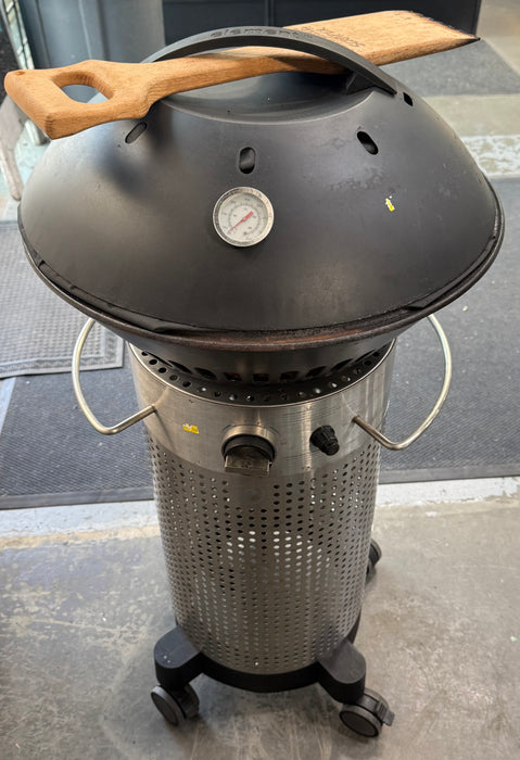 21 Inches Dual Zone Gas Grill (used)