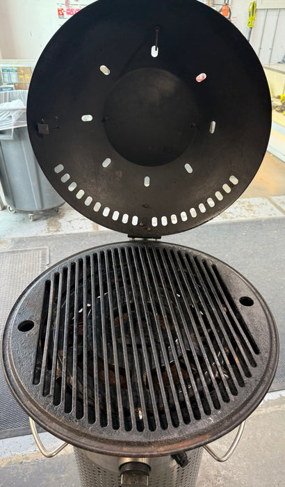 21 Inches Dual Zone Gas Grill (used)