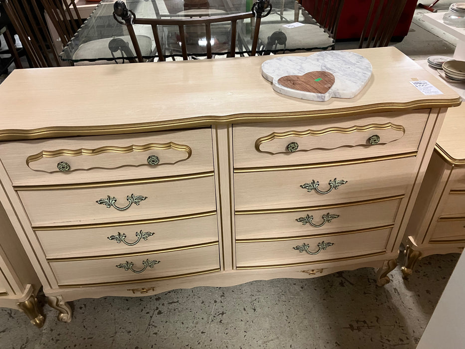 6 drawer Dresser (used)