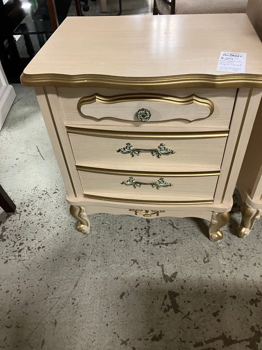 3-drawers Nightstand (used)