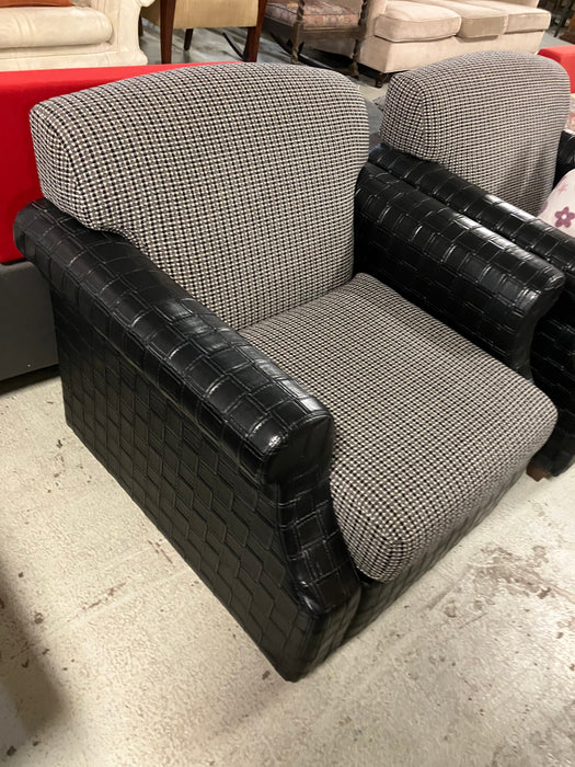 black + white armchair (used)