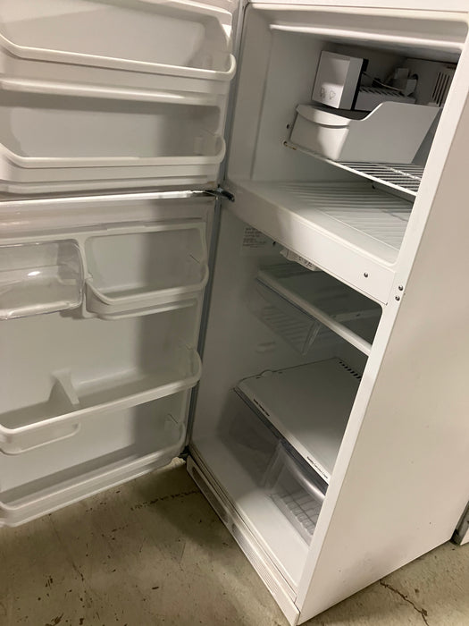 Kanmore Fridge (USED)