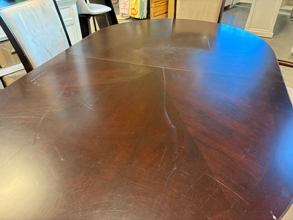 Dark Walnut Finish Table with seating for 6 (USED)