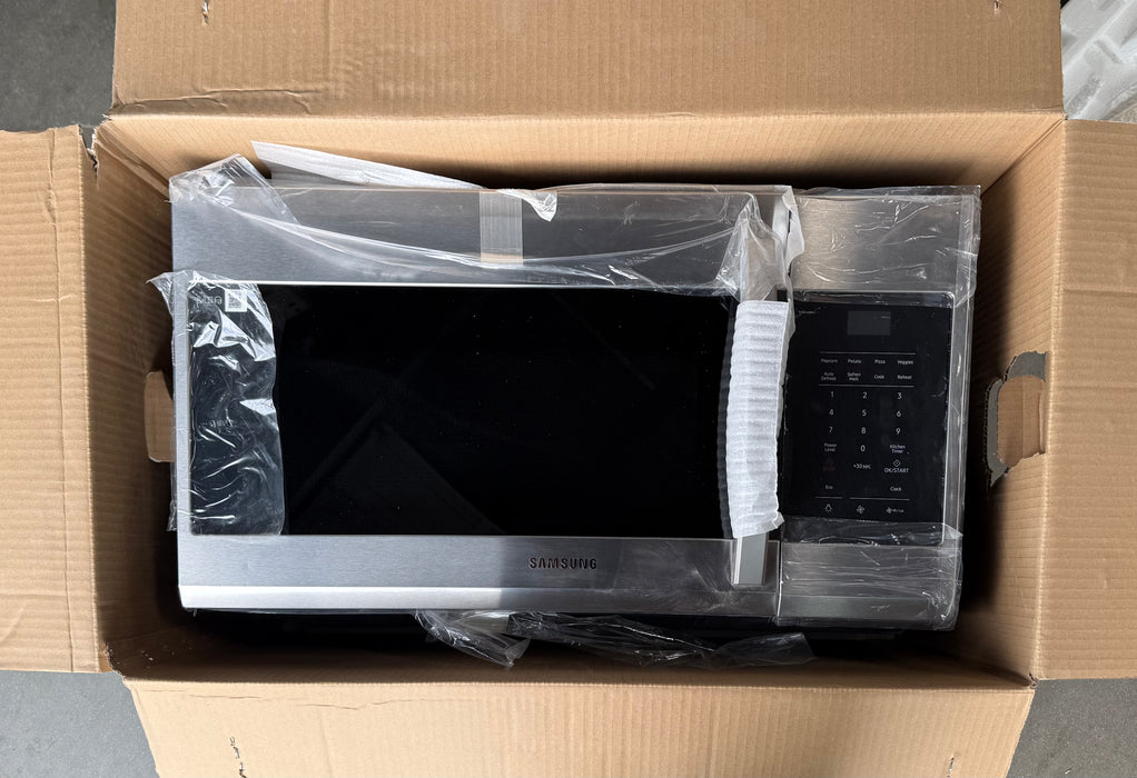 Samsung 1.7 cu. ft. Over the Range Microwave in Fingerprint Resistant Stainless Steel (new)