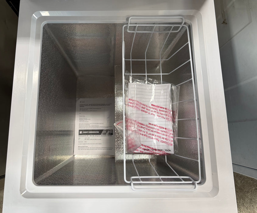 Danby 3.5 cu.ft Chest Freezer in White (new)