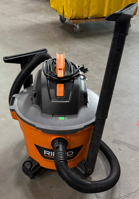 RIDGID 34L (9 Gal.) 4.25 Peak HP NXT Wet Dry Shop Vacuum (used)