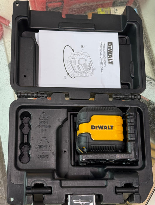 DEWALT 55 ft. Green Beam Self-Leveling Cross Line Laser Level with (2) AA Batteries and Case(new)