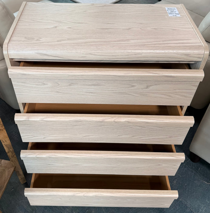 Minimalist 4-Drawer Dresser (like new)