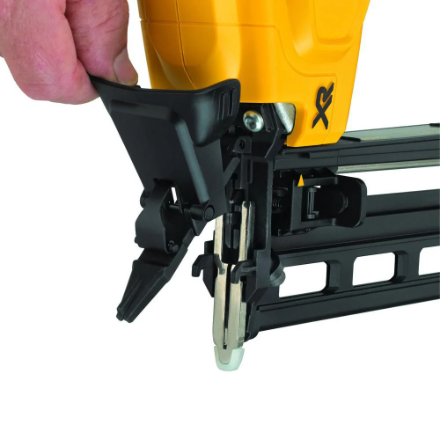DEWALT 20V MAX XR Lithium-Ion Cordless Brushless Finish Nailer (Tool-Only) (New)
