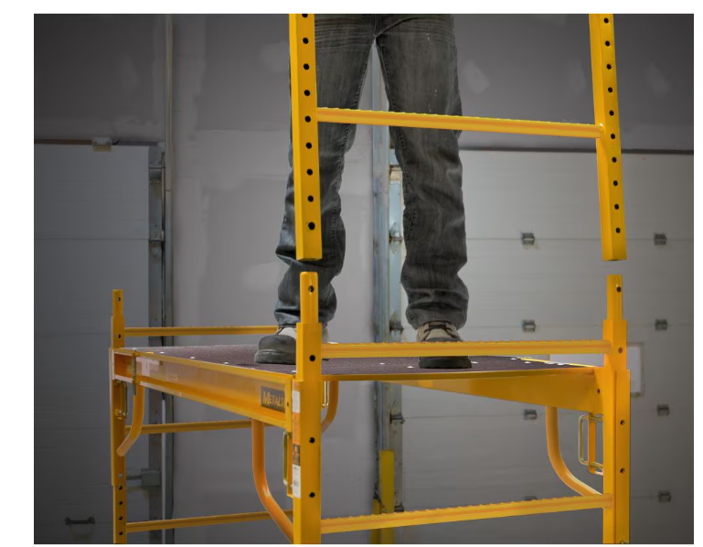 Metaltech Metaltech Safeclimb 6 ft. x 6 ft. x 2.5 ft. Baker Scaffold with 1,250 lb. Load Capacity