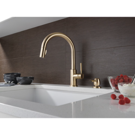 Delta Trask Single Handle Pull-Down Kitchen Faucet with Soap Dispenser in Champagne Bronze (New)