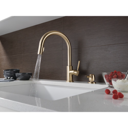 Delta Trask Single Handle Pull-Down Kitchen Faucet with Soap Dispenser in Champagne Bronze (New)