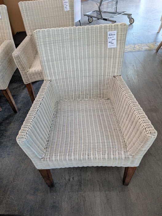 Wicker Patio Chair (cream)