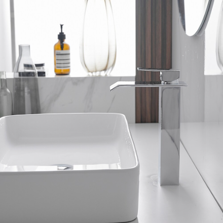 BWE Single Hole Single Handle Bathroom Vessel Sink Faucet with Pop-up Drain in Polished Chrome