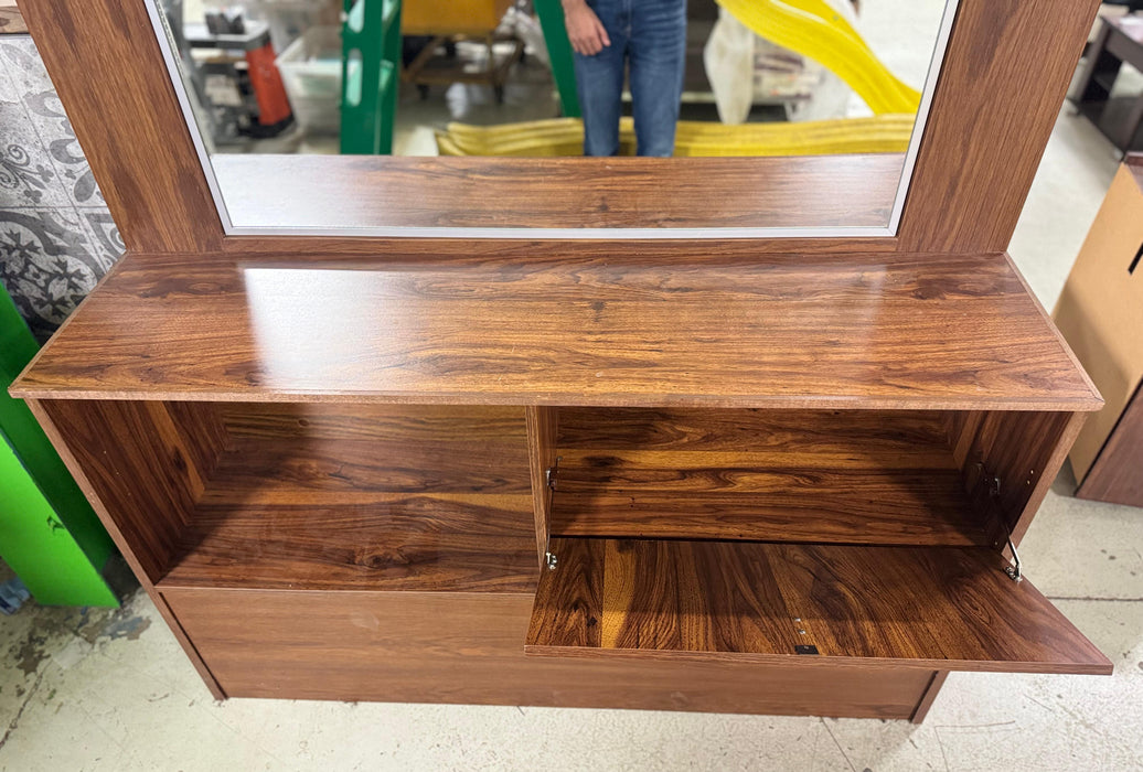Make-up Dresser