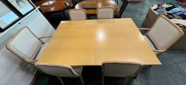 Extendable Dining Set with 6 Chairs (used)