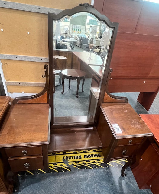Wooden Vintage Vanity
