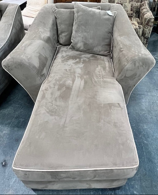 Grey Lounger
