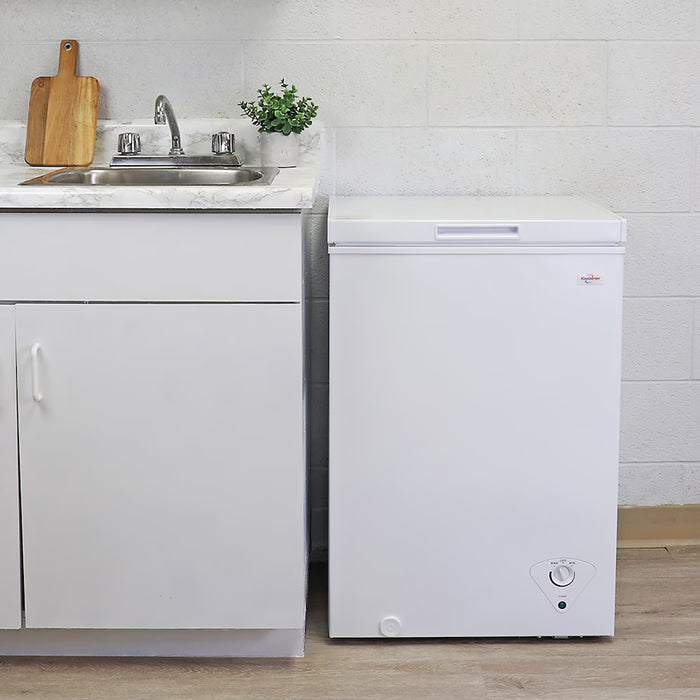 Koolatron Compact Chest Freezer, White, 3.5 Cubic Feet (new)
