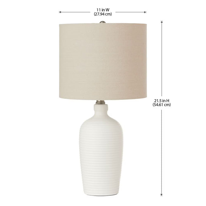 21.5-inch H 1-Light Matte White Ceramic Table Lamp with Off-White Linen Fabric Shade (New)