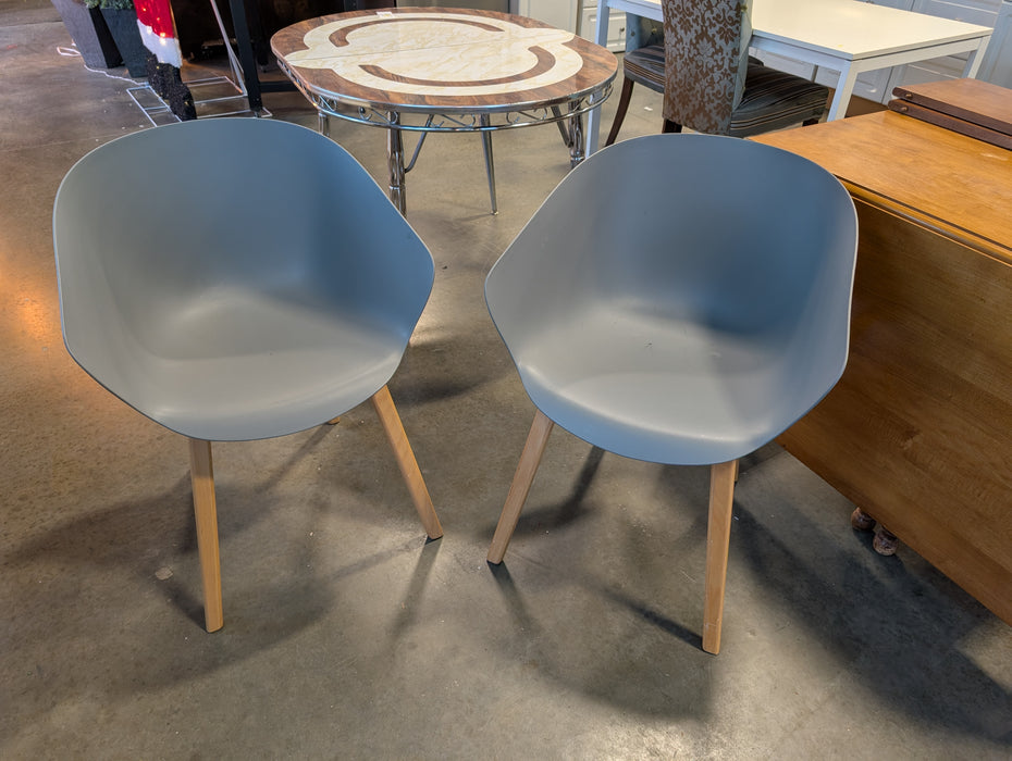 Grey Bucket Seat w/ Natural Wood Base (Used)