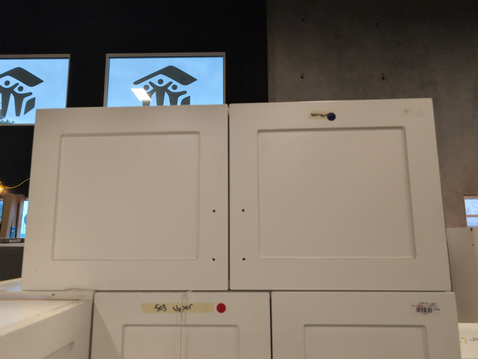 White Shaker Kitchen Cabinets (Used)