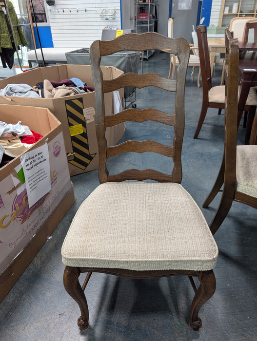 Traditional  Wood Dining Table  & 4 Upholstered Ladder-Back Chairs Set (used)