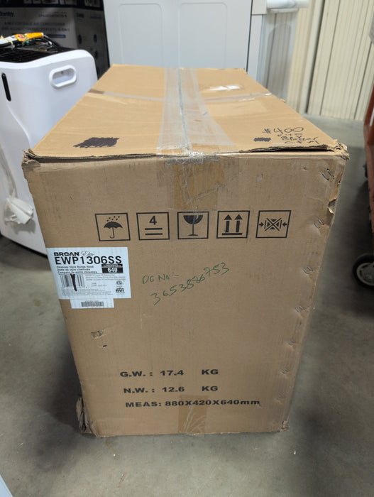 Broan-NuTone Elite 30" Convertible Wall Mounted Range Hood (New)