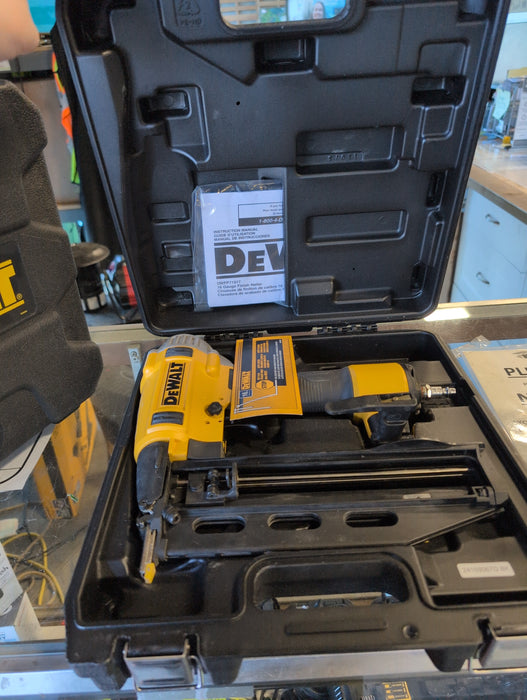 Dewalt 16 Gauge Precision Point Finish Nailer