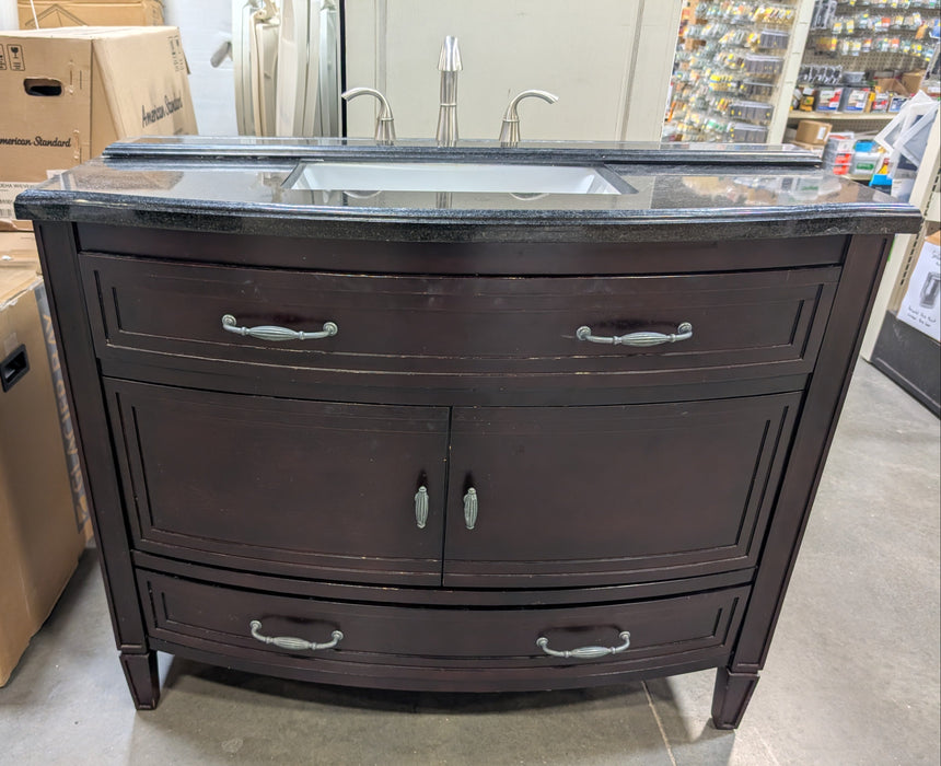 Dacosti 42 in. W x 22 in. D x 34 in. H Single Sink Bath Vanity (Used)