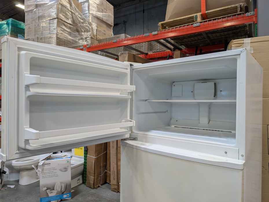 Whirlpool Top Freezer 18cu. Ft. Capacity Fridge