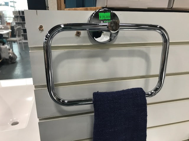 Frederick York Severn Towel Ring, Chrome.