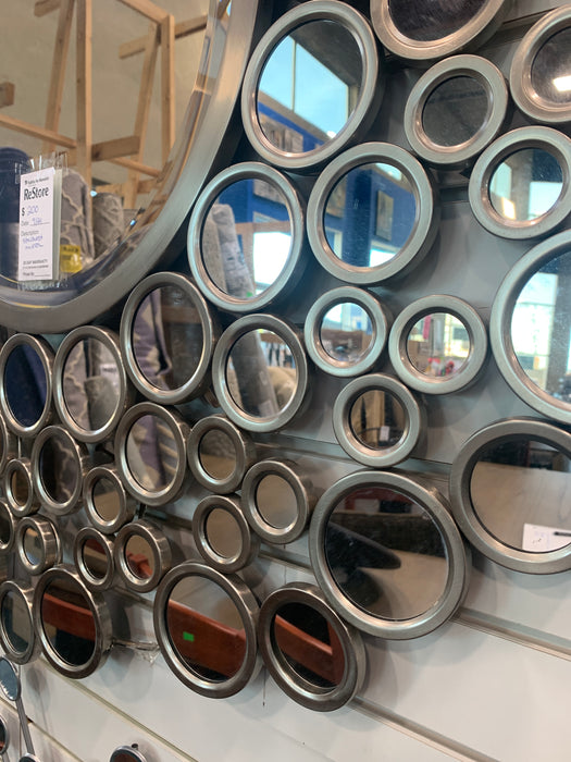 Silver Circles Wall Mirror – Round Center with Surrounding Mirrors
