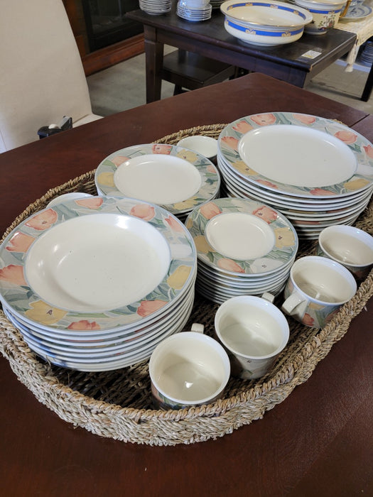 28" Oval Seagrass Serving Tray (new)